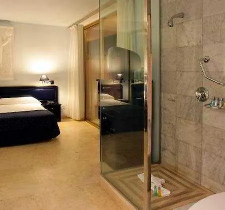 Mare Nostrum מלון 4*